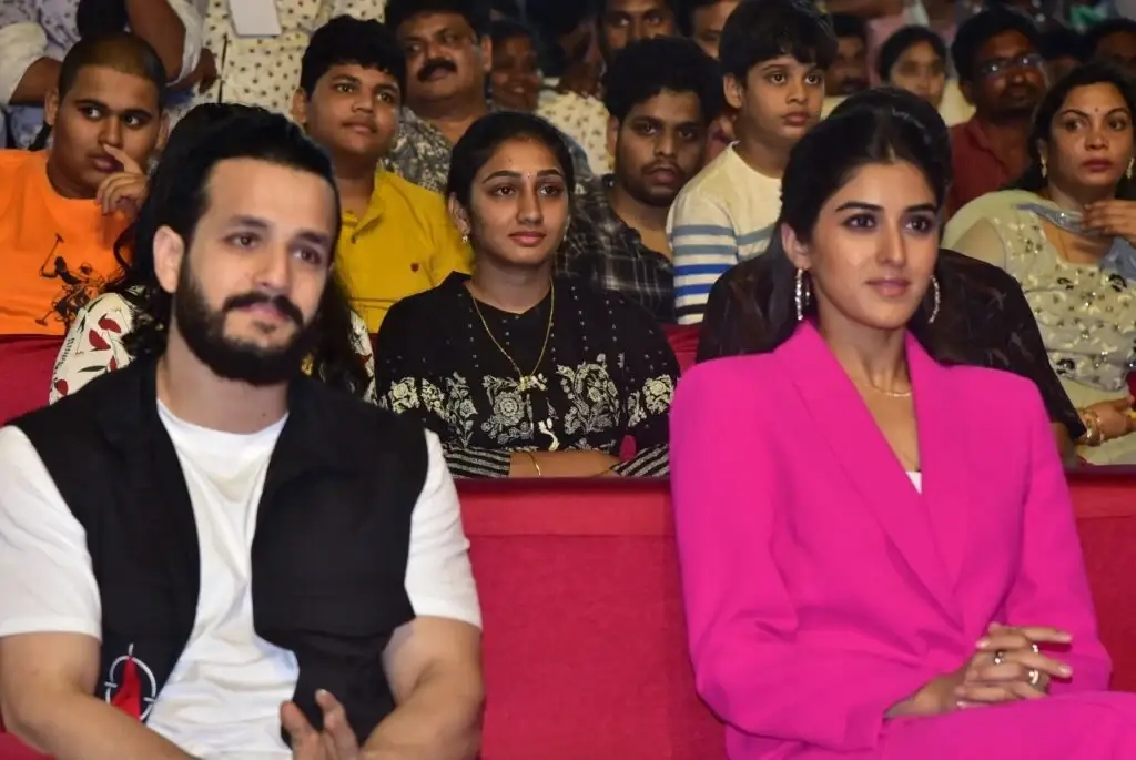 Akhil Akkineni Sakshi Vaidya Agent Telugu Movie Trailer Launch